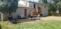 Cheerful 4 bed home with large yard and patio near parksnear