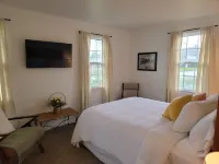 Grace Cottage - Black Hills home, centrally located in Legendary Sturgis! Hotels in Meade County