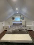 beautiful Modern apartment, close to everything ! St. Ignatius Church 주변 호텔