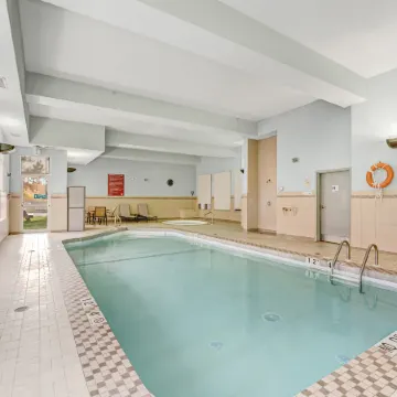 Holiday Inn Express & Suites EDMONTON SOUTH by IHG