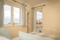 Seaviews Sovereign Harbour - adults-only apartment with stunning water views