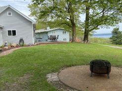 Home with a beautiful view of Lake Superior and Madeline Island