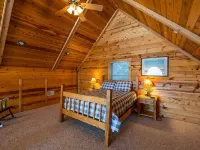 Escape to The Pines, the perfect destination for romance, seclusion & relaxation Hotels in Freeman