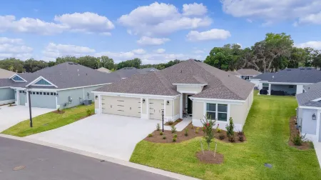 Brand New Designer Home Close to Brownwood! Golf Cart Included!!