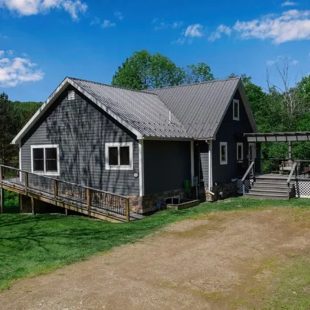 Beautiful 6 bedroom Ellicottville Chalet
