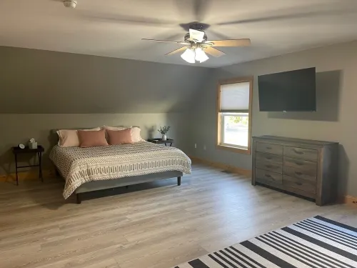 Beautiful Lake Champlain Getaway Sleeps 10