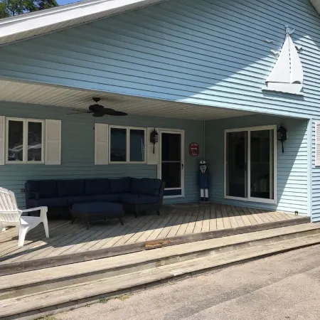 Waterfront Vacation Home Directly on Hubbard Lake - East Shore