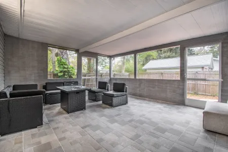 Sunshine Stay 3Bed 2Bath Oasis Near Beaches And Downtown St Petersburg Отели рядом с достопримечательностью «Island Bamboo»