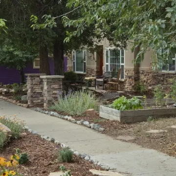 Downtown Boulder Oasis. 3 Blocks from Pearl St Mall. 4 bedrooms and 2 full baths