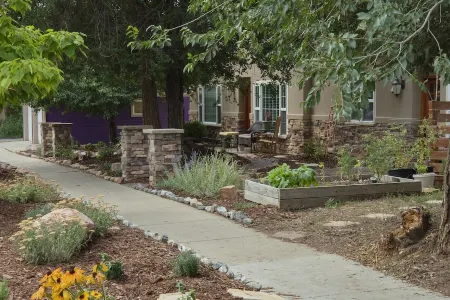 Downtown Boulder Oasis. 3 Blocks from Pearl St Mall. 4 bedrooms and 2 full baths