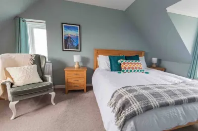 Hill Crest - cliff top cottage with stunning views of the bay. Hotels in der Nähe von Cullen beach