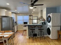 Downtown 2 bed/1 bath with deck and back yard