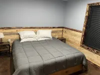 Minutes away from one of the greatest crappie fishing lakes in the world