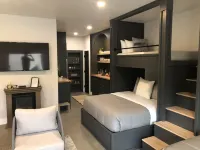 Lux Vineyard Escapes-Stylish Modern Bunkhouse Hotel dekat Kkottongnae Retreat Center/Camp (테메큘라 꽃동네)