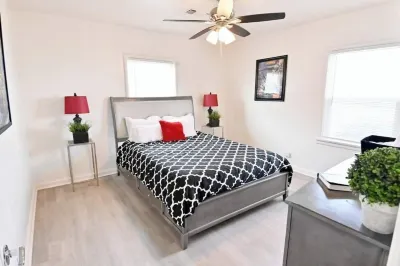 Marvelous Marvel Hotels near Lincoln Plaza