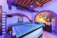 Luxury Villa W/ Spa, Jacuzzi, and Massage Wellness