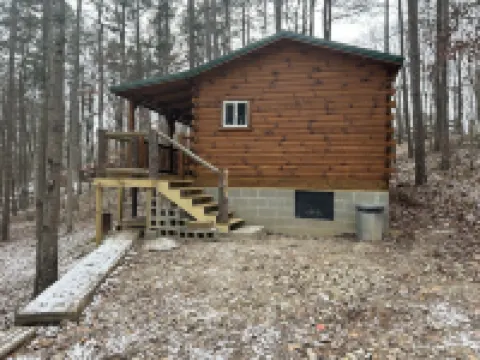 New Amish built log cabin near hocking hills & tar hollow, atvs & pet friendly
