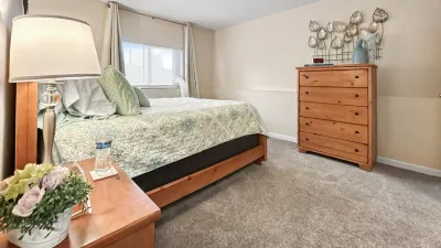 "Retreat in the Springs 2 BR Condo - Sleeps 5!