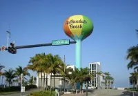 Beachfront Hollywood King Bd Tides Condo, Patio, Pools - Flexible Cancellation