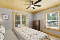 Brand New Log Cabin in the Valley, Elk Experience, Year Round Access