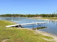 Pines by the Lake 賈斯珀縣酒店
