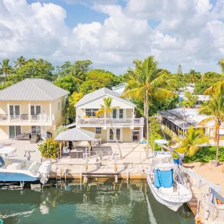 Stary Net - Ocean Waterfront 3BR 3BA Home