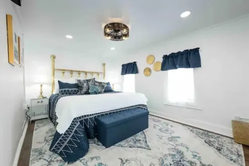 Industrial St. Loft on the square