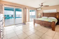 Oceanfront Home - Marathon - 4BR, 3.5 Baths, Pool, Dock, Parking, Amazing Views