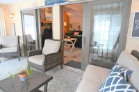 Lake Front, Lake Charlevoix, Large Park like setting. Hotels in Eveline Township