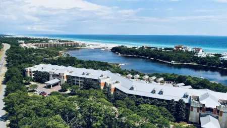 5 Star Luxury 30A Condo, Gulf and Lake Views with Private Access! Premier Host