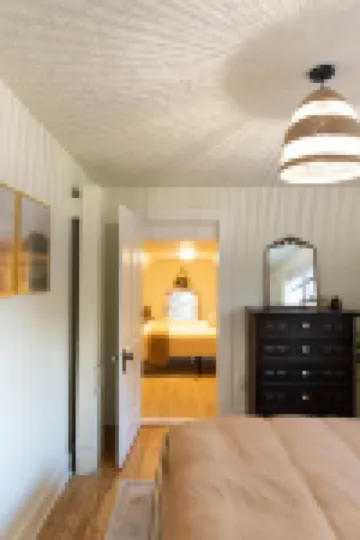 Cozy Cottage on Spring---Centrally Located and 10 mins from downtown Louisville