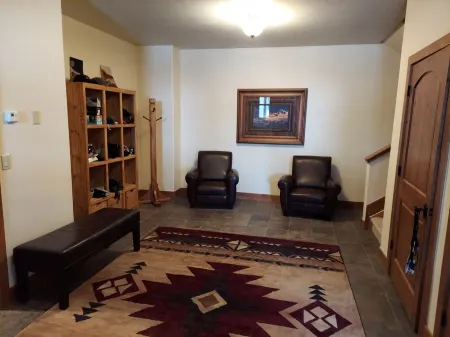 Mt Crested Butte views from the hot tub and a  very short walk to the lifts. Отели в г. Маунт Крестед Бьютт