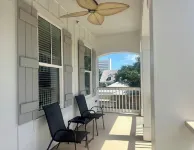 Downtown Darling - 2 beds with balcony near Biloxi Beach & one block to casinos!