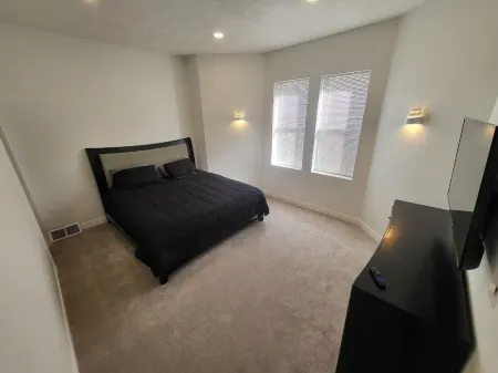 The Lux- Cozy 2-bedroom apartment with AC and WiFi in enjoyable Bonne Terre