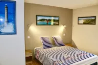 Seafront, Fantastic 180° Sea View, High Standard, Garden and Private Parking - Villas