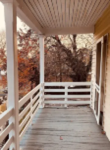 Scarborough Fair walk to downtown two story apt