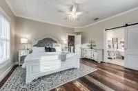 Boerne Bungalow off Main St in Downtown Boerne