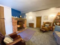 Admiral Cottage, Cosy Thatched Cottage Close To Sea & Sand Dunes
