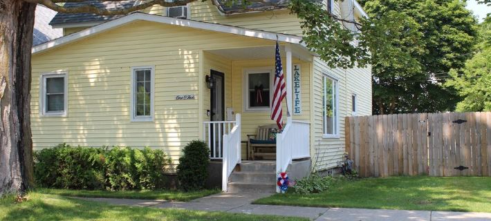 Updated & Short Walk to Downtown Charlevoix! Hotels in Charlevoix