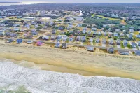 Charming 2 BR Condo - Convenient location - Close to beach - Community pool - WD