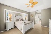 Beautiful Vacation Home - Heated pool