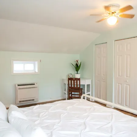 Dog friendly hideaway in Bucks County near River