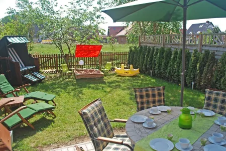 Large vacation home for families with dog, WLAN, 300m to the Müritz Отели в г. Клинк