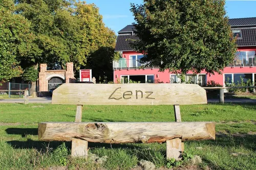 Beach house, 200 sqm. Wf., Directly at the Plauer See, Müritz, 30m to the beach, Sky