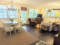 Looking for a quiet place to stay?  Consider The Ollie Vee in Crescent City, FL