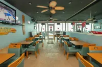 Direct Oceanfront Resort- Large Balcony, Indoor/Outdoor Heated Pool and Hot Tub