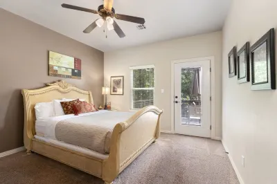 Lakefront Resort Townhome with Swimming Pool and Boat Slips on Site