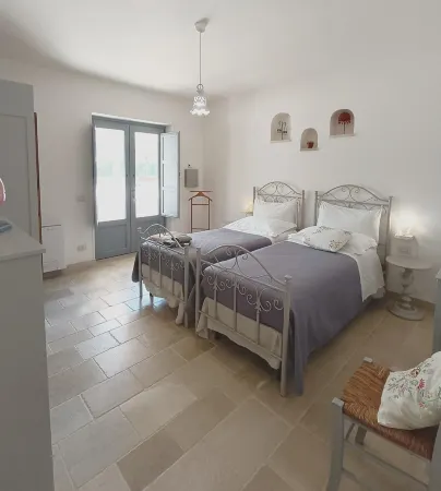 Trulli Fortunato heated swimming pool Отели рядом с достопримечательностью «Centro Storico Locorotondo»