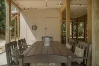 Treehouse Cottage - 3 Minute Beach Walk! ~ 3Br/3BA - Privacy Among Historic Oaks