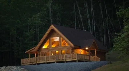 Meadow View Cabin, a deluxe log home near Lexington VA. Отели рядом с достопримечательностью «Парк Вирджиния Сафари»